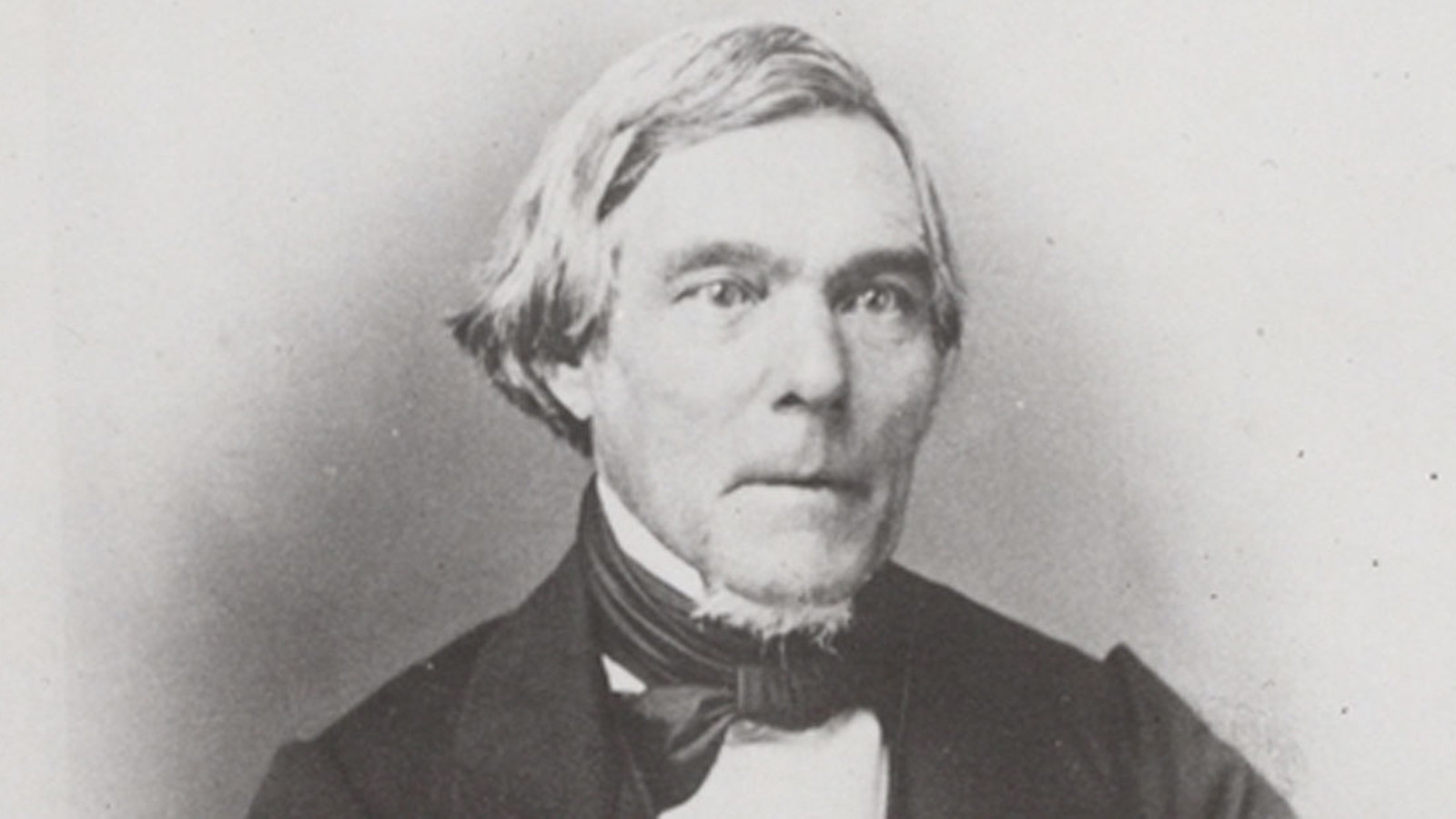 Kuvassa on Elias Lönnrotin kasvokuva musta-valkoisena.