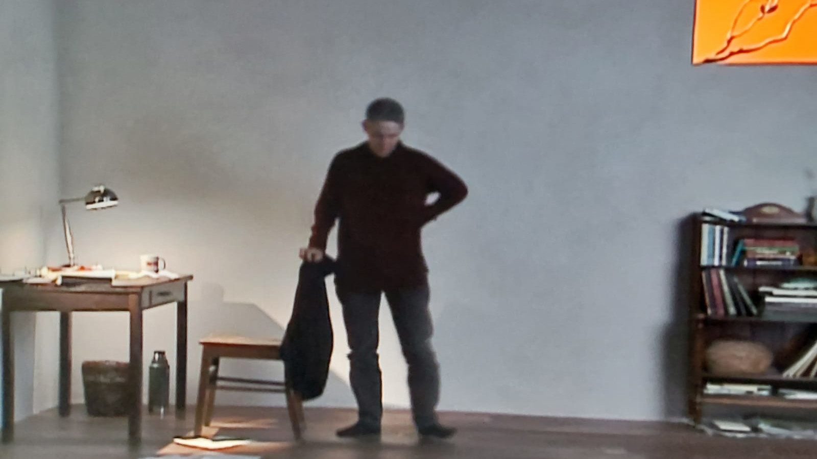 Biil Violan työt ovat inhimillisiä kuvia ihmisen elementeistä.
