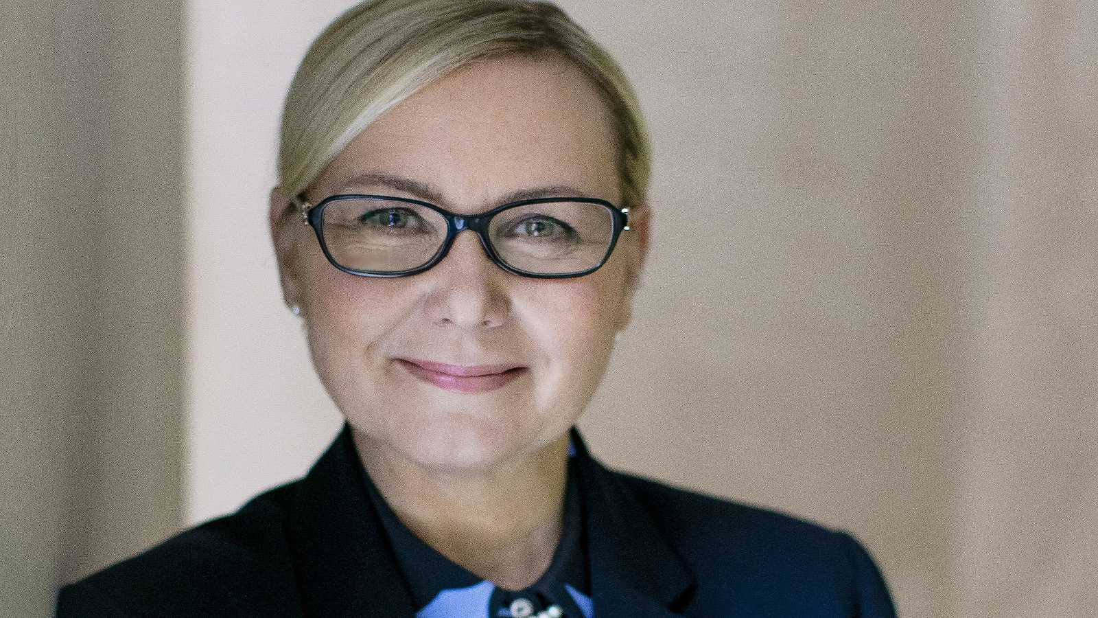 Johanna Lamminen on Savonlinnan Oopperajuhlien uusi hallituksen puheenjohtaja 10.11.2021 alkaen.
