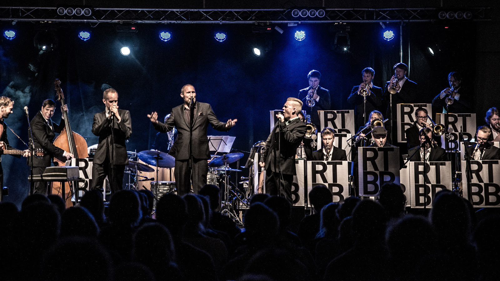 Ricky-Tick Big Band on jazz-orkesteri, jossa on 17 soittajaa ja Ricky-Tick Big Band & Julkinen Sana esiintyvät 3.7.2022 Savonlinnan Oopperajuhlilla. 