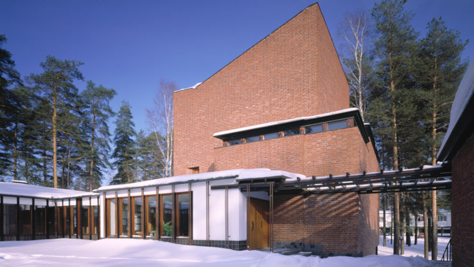  Säynäsalon kunnantalossa järjestetään avoimet ovet ja kuullaan Säynätsalon kunnantalo osana maailman modernia kulttuuriperintöä -luento.  