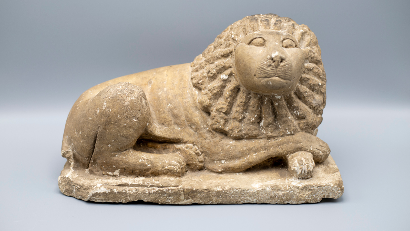 Merkittävä egyptiläisten esineiden kokoelma deponoitiin Riihimäen taidemuseoon