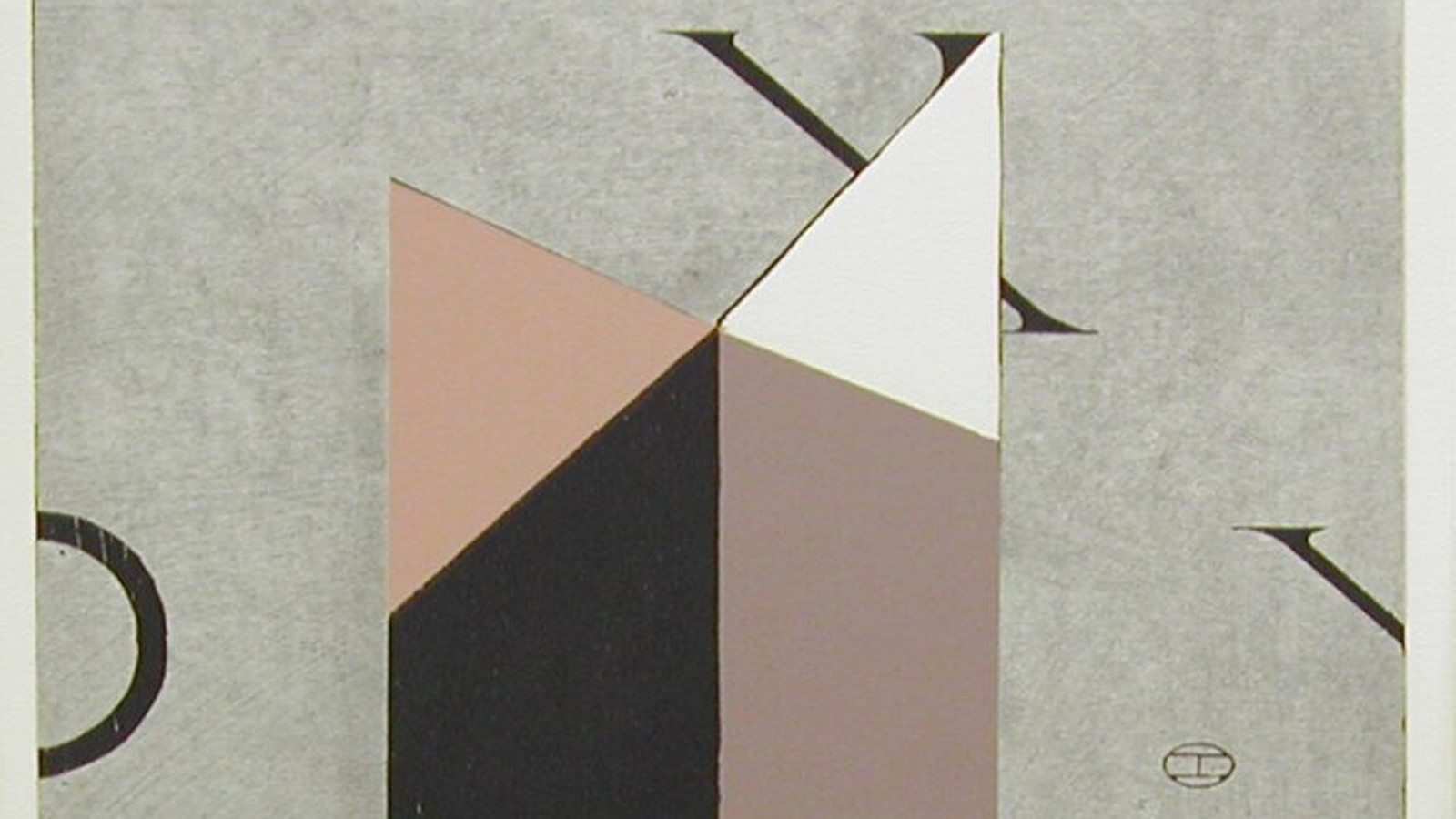 Kuvassa on harmaalla pohjalla suunnikkaan muotoisia kuutioita kaksi ja jotka on leikattu ylhäältä vinosti.  Värit ovat ruskehtavan harmaa, musta, harmaa ja valkoinen. Takana on osittainen mustan X:n sakara.
