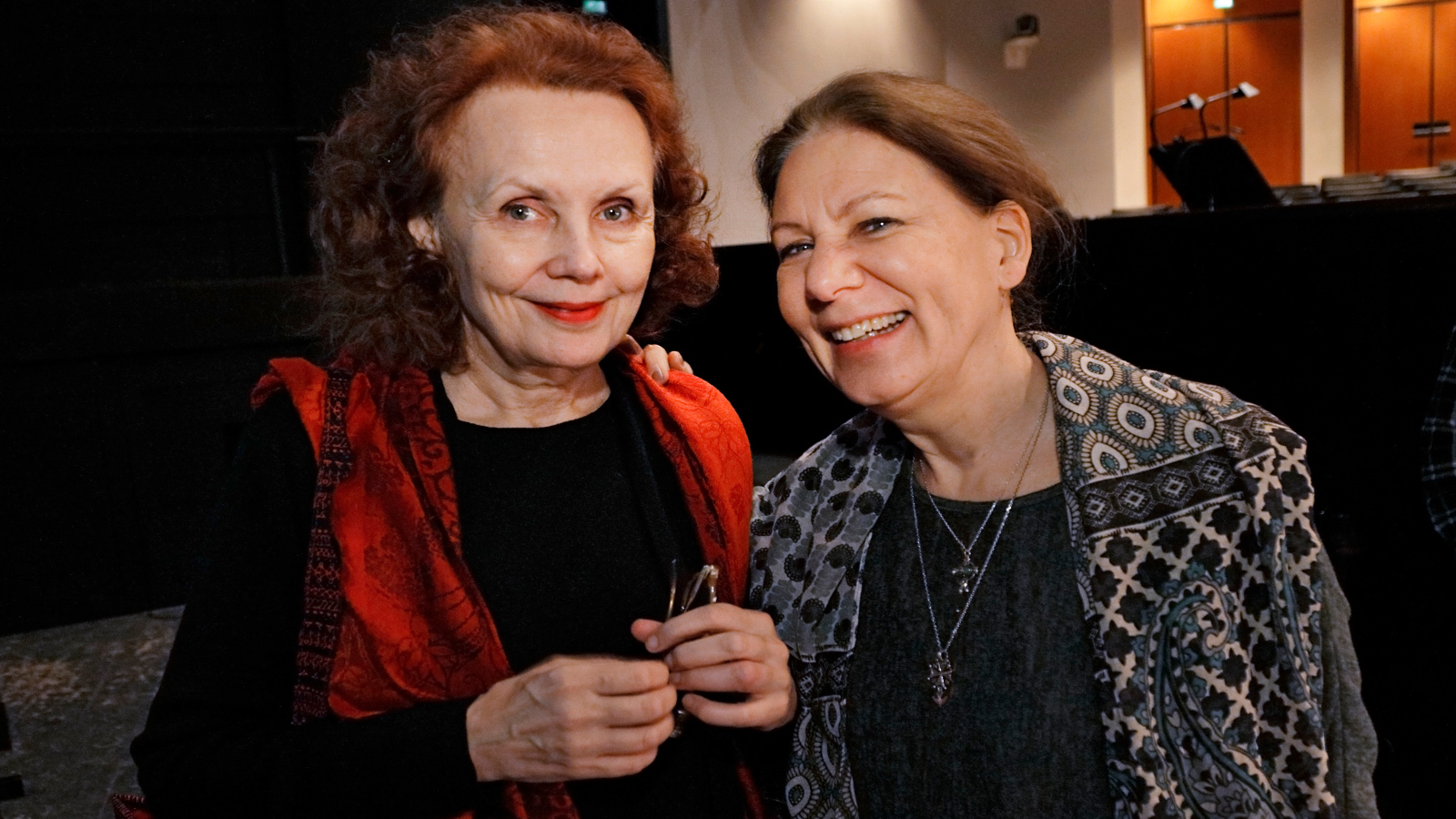 Säveltäjä Kaija Saariaho ja huilisti Camilla Hoitenga tekevät paljon yhteistyötä