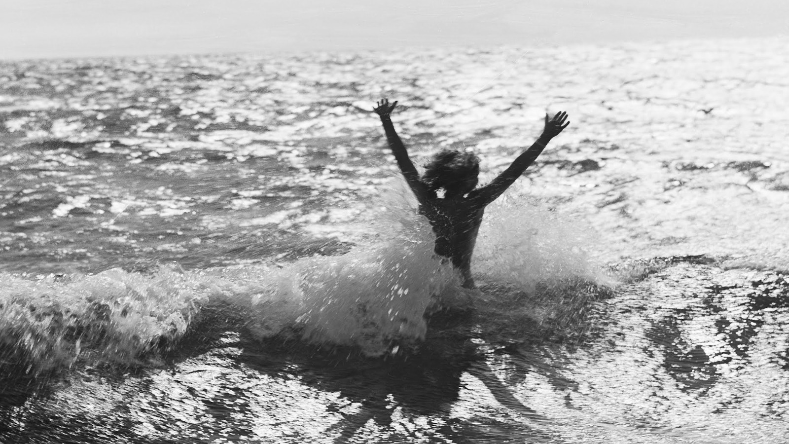 Tove uimassa Bredskärin saaressa Pellingissä, 1946 / Kuva: Per Olov Jansson