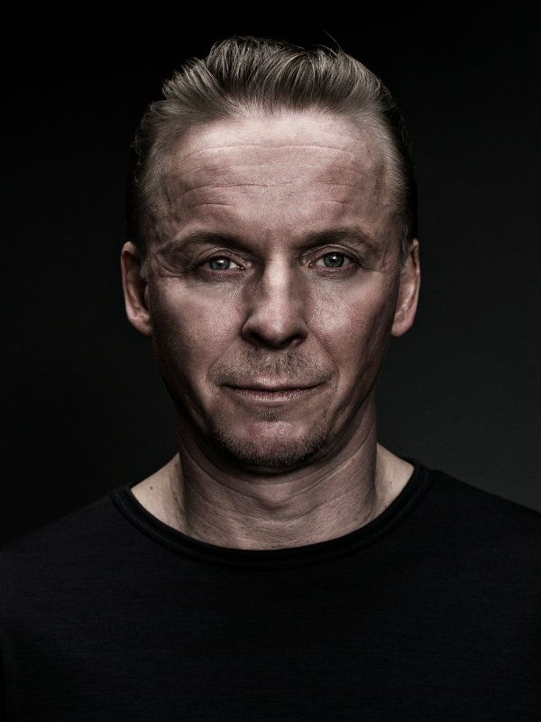 Rokan roolissa Eero Aho. Kuva: Juha Mustonen