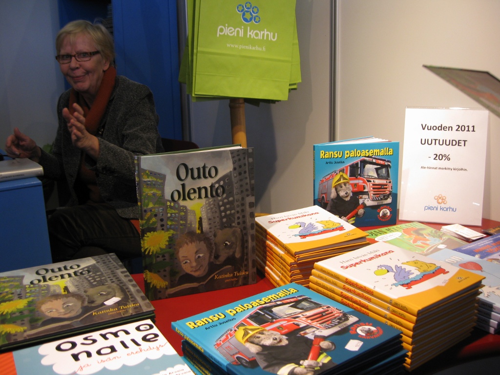 Lasten ja nuorten kirjoihin erikoistunut Pieni Karhu on kustantanut mm. Ransun paloasemalla ja Outo olento –kirjat. 