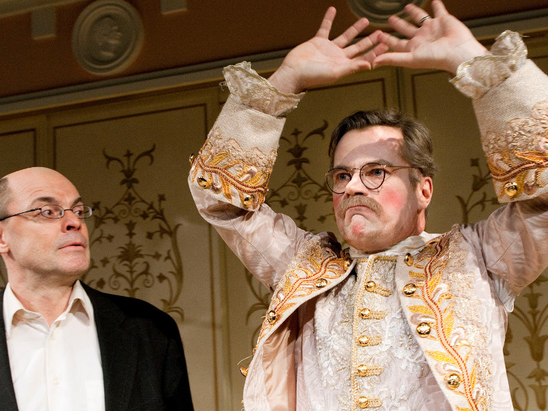 Niklas Häggblom, Carl-Kristian Rundman. Kuva: Tapio Vanhatalo. Helsingin kaupungin teatteri.