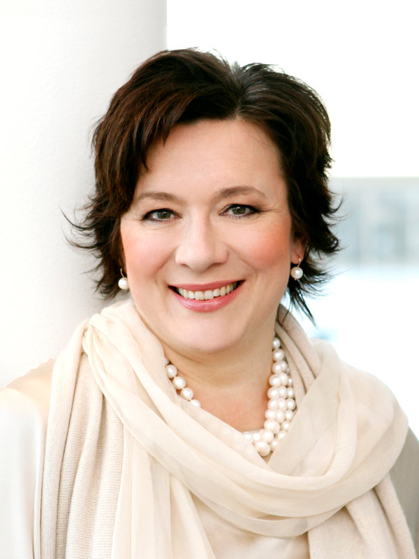 Lilli Paasikivi, taiteellinen johtaja