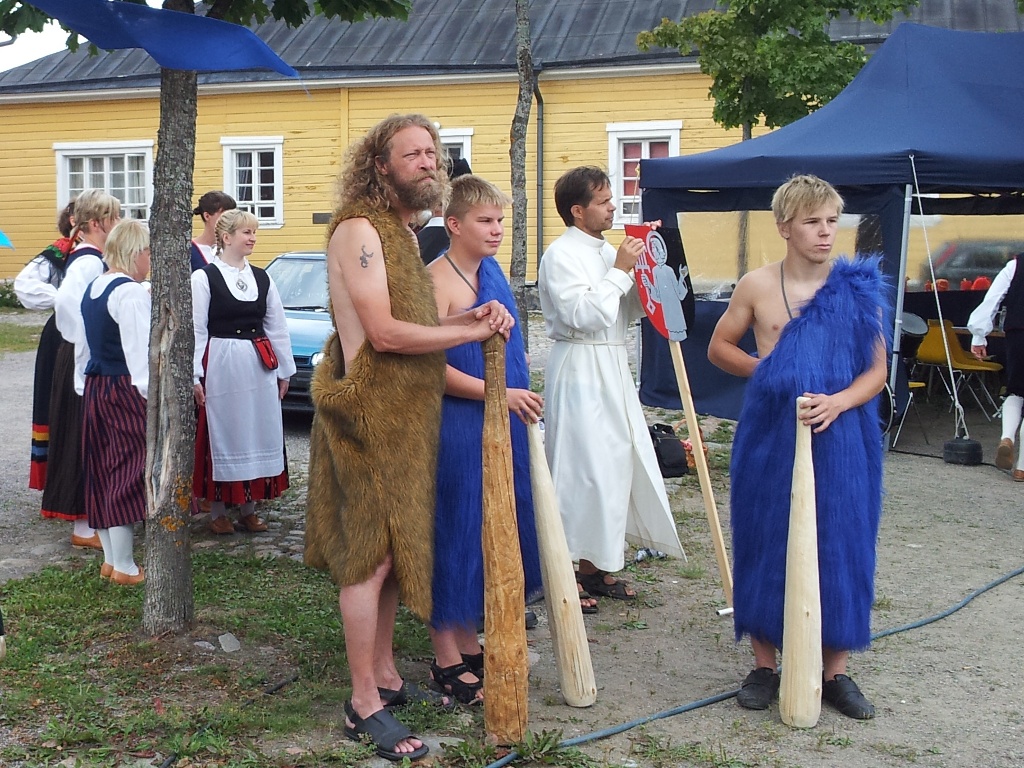 Lappeenrannan Willimies Juha Härkönen ja Willimiehen 'pojat'. Kuva: CC BY-SA 2.0: Niiranen.fi.