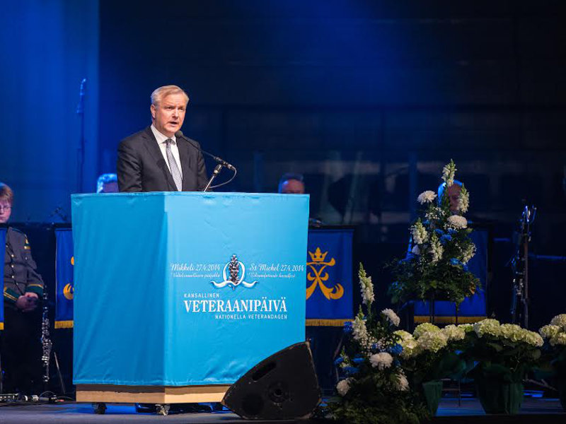 Olli Rehn, veteraanipäivän juhlapuhuja