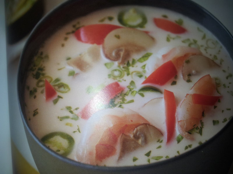 Paleoruokaa, kuva kirjaasta