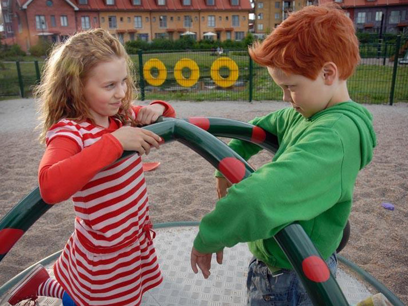 Risto Räppääjä ja Nelli Nuudelipää. Kuva: Finnkino