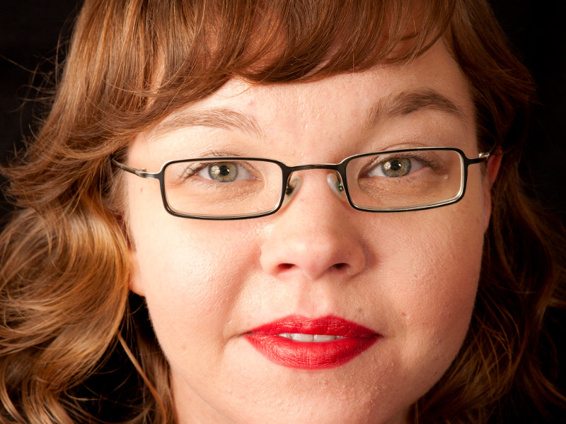 Salla Simukka. Kuva: Karoliina Ek, Tammi.
