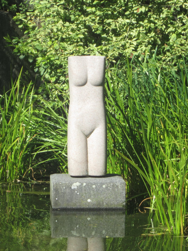 Marjo Lahtinen, Naisen torso