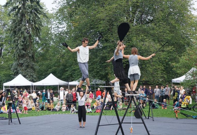 Kansallismuseon kesäpihalle paviljonki kesän 2019 tapahtumille.