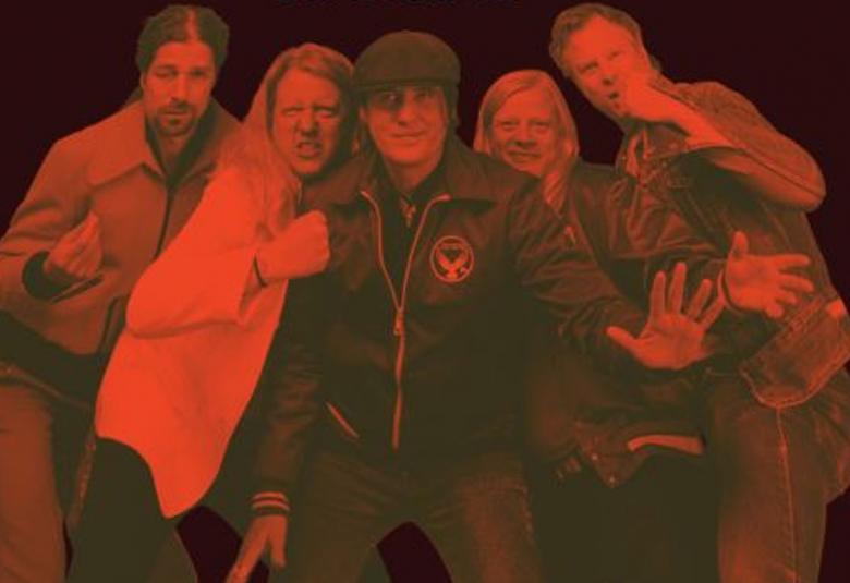 Kuvassa on Tehosekoittimen kaikki jäsenet Otto Grundström, Matti Mikkola,  Hannu ’Hanski’ Kilkki,  Tero Sundell ja Juha Kuoppala. Kuvan sävy on ruskean punainen.