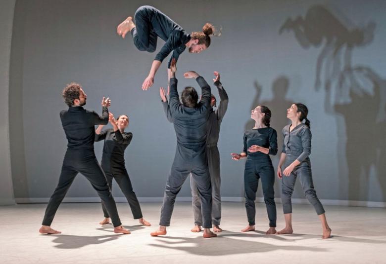 Kuopio Tanssii ja Soi 2020:ssä esiintyvän Espanjalaisen GN|MC:n teos Set of Sets.