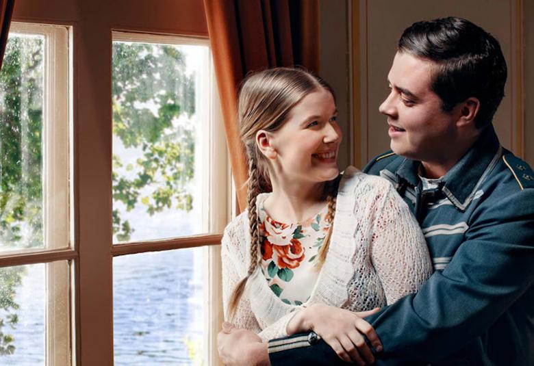 Musiikkinäytelmä Lehmusten kaupunki johdattaa katsojat vuoden 1929 Lappeenrantaan, rakuunoiden ja rakkauden kaupunkiin