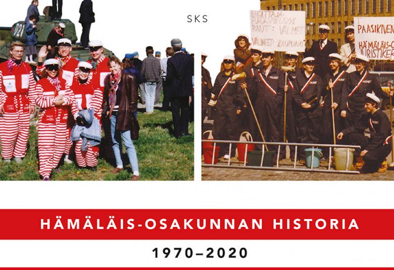 Kuvassa on opiskelijoita ylioppilaslakeissa kahdessa kuvassa. Vasemmalla on opiskeijoita puna-vaaleanpunaisissa asuissa Ullanlinnanmäellä ja oikeanpuoleisessa kuvassa opiskelijat seisovat telineillä rivissä osakuntanauhat osana asuja. Takana on kyltti, jossa lukee Hämäläis-osakunnan juristikerho, Paasikiven patsaan pesu. 