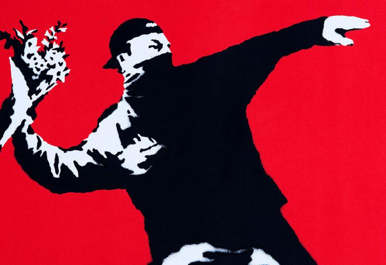 Kuvassa on sivukuvassa mies kukkakimpun kanssa ja hahmo on musta punaisella taustalla.