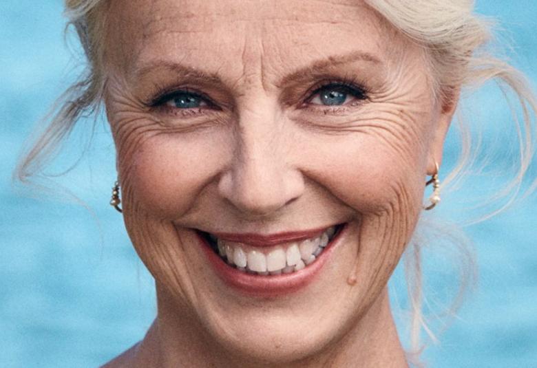 Kuvassa on Anne Sofie von Otterin kasvokuva.