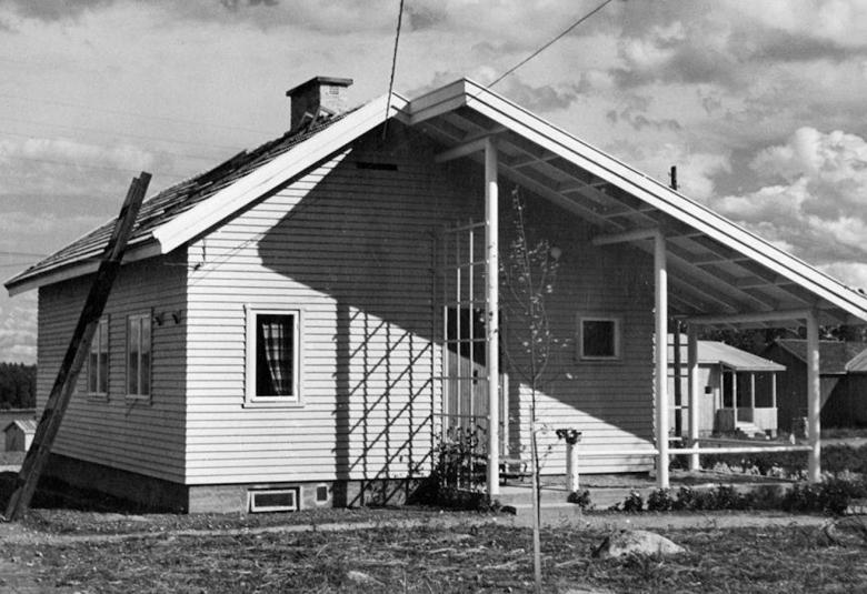 Alvar ja Aino Aalto-järjestelmän tyyppitaloja rakennettiin 1940-luvulla mm. Könönpellon asuinalueelle  Varkauteen.