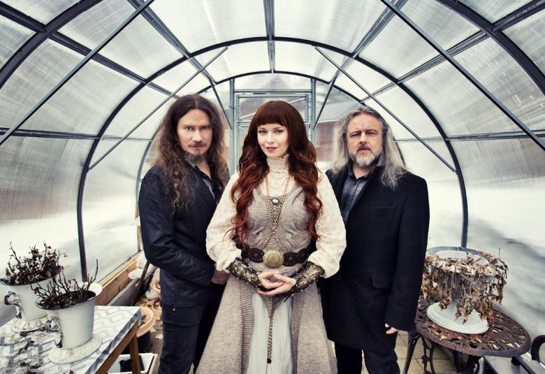 AURI-yhtyeen muodostaneet Tuomas Holopainen, Johanna Kurkela ja Troy Donockley julkaisevat 3.9.2021 uuden albumin ”II – Those We Don’t Speak Of”, jolta nyt julkaistiin single ”The Valley”.  