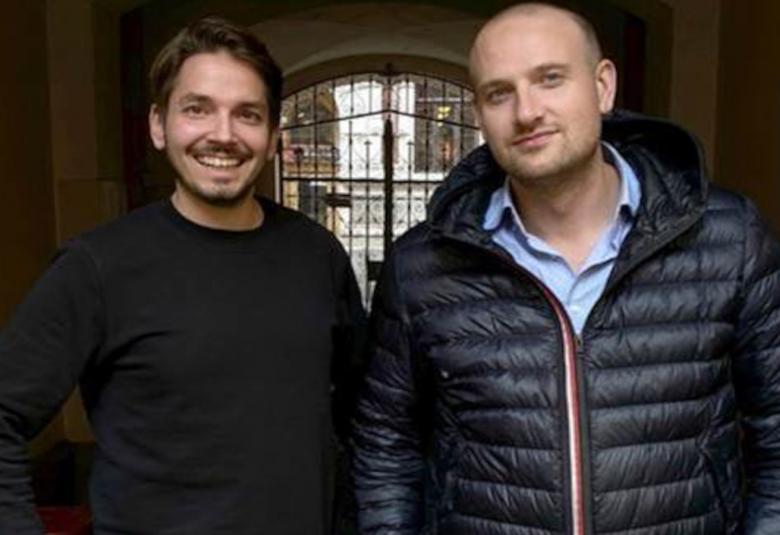 Max Seeck ohjaa kauhutrillerin Koputus yhdessä Joonas Pajusen kanssa.