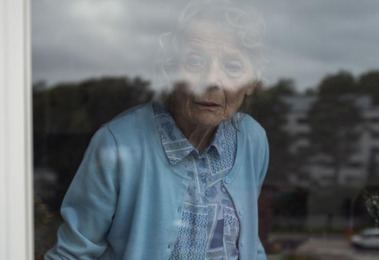 Käy rinnallain -elokuva on syntynyt yhteistyössä Kati Kallion, tanssitaiteilija Elli Isokosken ja 94-vuotiaan Kyllikki Piiran käymistä keskusteluista .