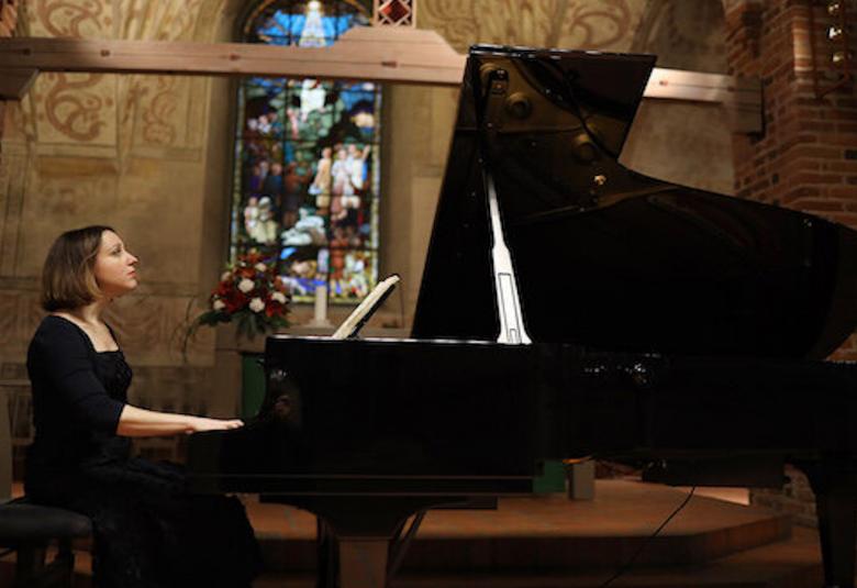 Marie Vermeulinin tunnelmallinen kuva on vuoden 2019 PianoEspoo Festivaalilta.