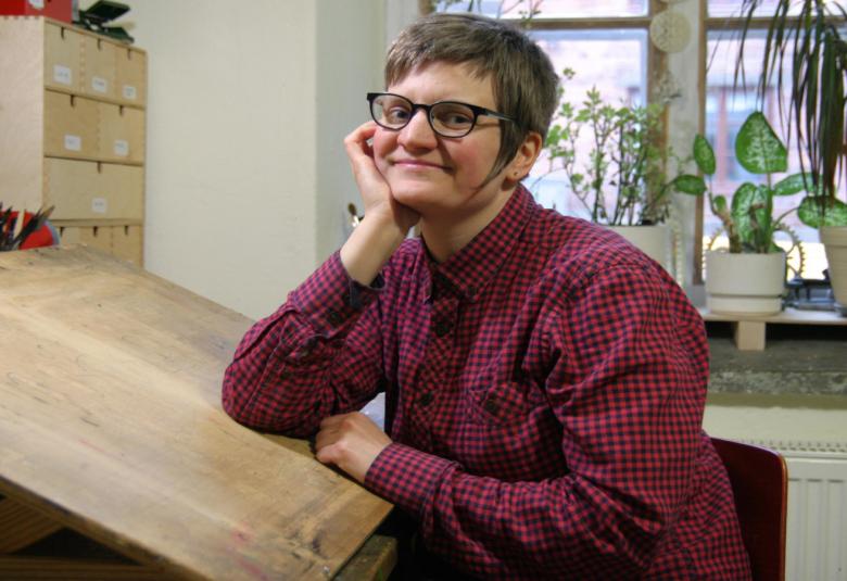 Sarjakuvataiteen valtionpalkinnon 2021 on saanut sarjakuvataiteilija Tiitu Takalo.