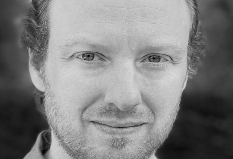 Itävaltalainen Jan Schweiger on valittu Savonlinnan Oopperajuhlien kuoromestariksi ja on jo aloittanut  oopperakuoron valmentamista kesän 2022 produktioihin.