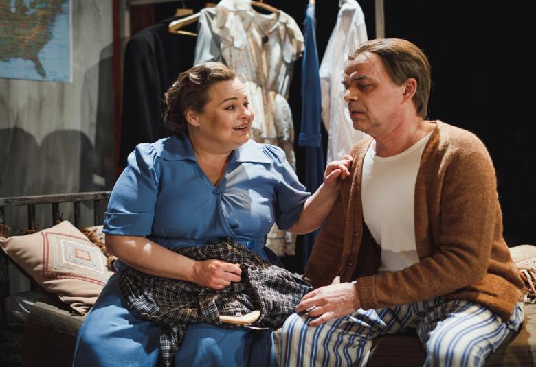 Kini Laine kävi Kouvolan teatterissa katsomassa Muistojen virta -näytelmän, nautti esityksestä ja jopa hiukan liikuttui.