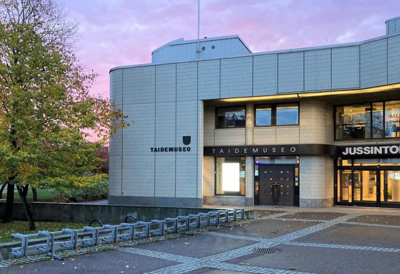 6.3.2022 avautuu  Hyvinkään taidemuseon ja kaupunginmuseon muodostama uusi Museoleslus Taika Hyvinkäällä.