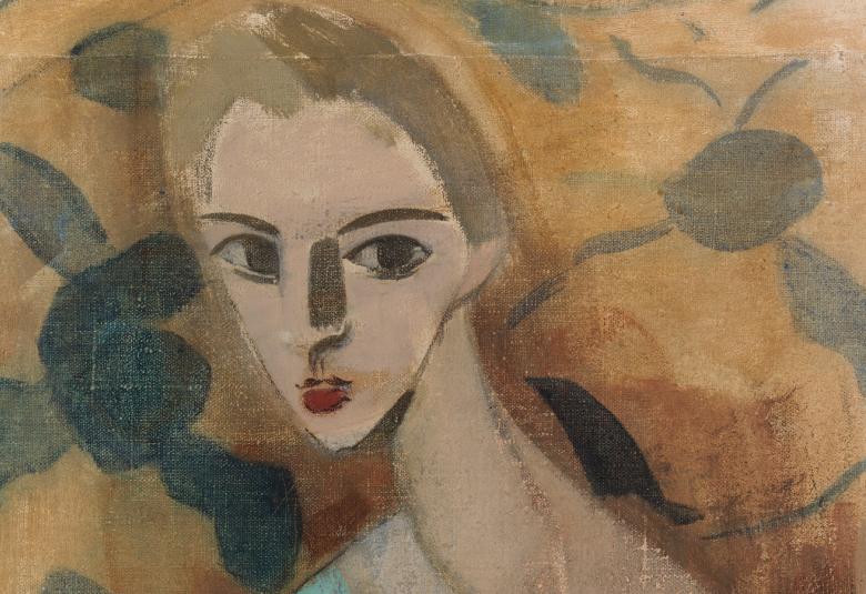 Kuvassa on kapeat naisen kasvot ja hän on vinottain. Taustalla on ruskealla pohjalla sekä sinertäviä läiskiä lehtimäisesti.