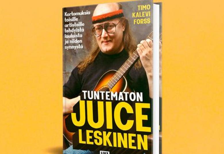 Kuvassa on keltaisella pohjalla kirja ja sen otsikko kannessa alhaalla Tuntematon Juice Leskinen. Taustalla on Juicen kuva mustassa t-paidassa ja kitara sylissään. Oikeassa nurkassa on kirjoittajan nimi Timo Kalevi Forss.  