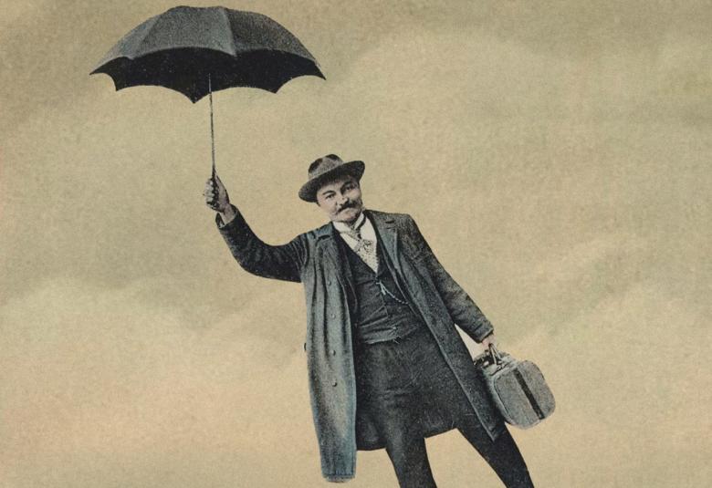 Kuvassa on ruskehtavalla pohjalla sateenvarjon kanssa leijuva mies päällystakki päällä. Kuva on osa kirjan kannesa.