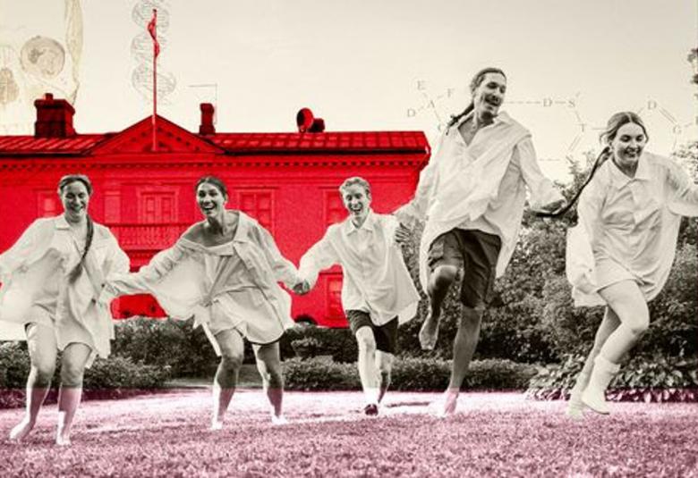 Kuvassa on juoksemassa valkoisissa isoissa paidoissa viisi nuorta, kolme naista ja kaksi miestä. Takana on punainen kartano ja maassa on vaalean punaista ruohoa. Kuva on musta valkoinen, johon on tehty värjäykset. 