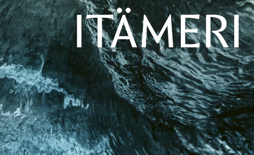 Kuvassa on tummaa vihertävän sinistä aallokkoa ja oikealla ylhäällä on kirjan nimi Itämeri isoin valkoisin kirjaimin.