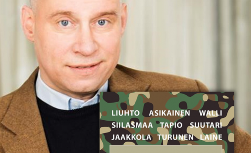 Kuvassa on Pekka Paloheimo kasvokuvassa ja hänellä on kirjansa kädessään. Siinä näkyy sotilaspuvun kankaan kuvan päällä  valkoisella sukunimiä.